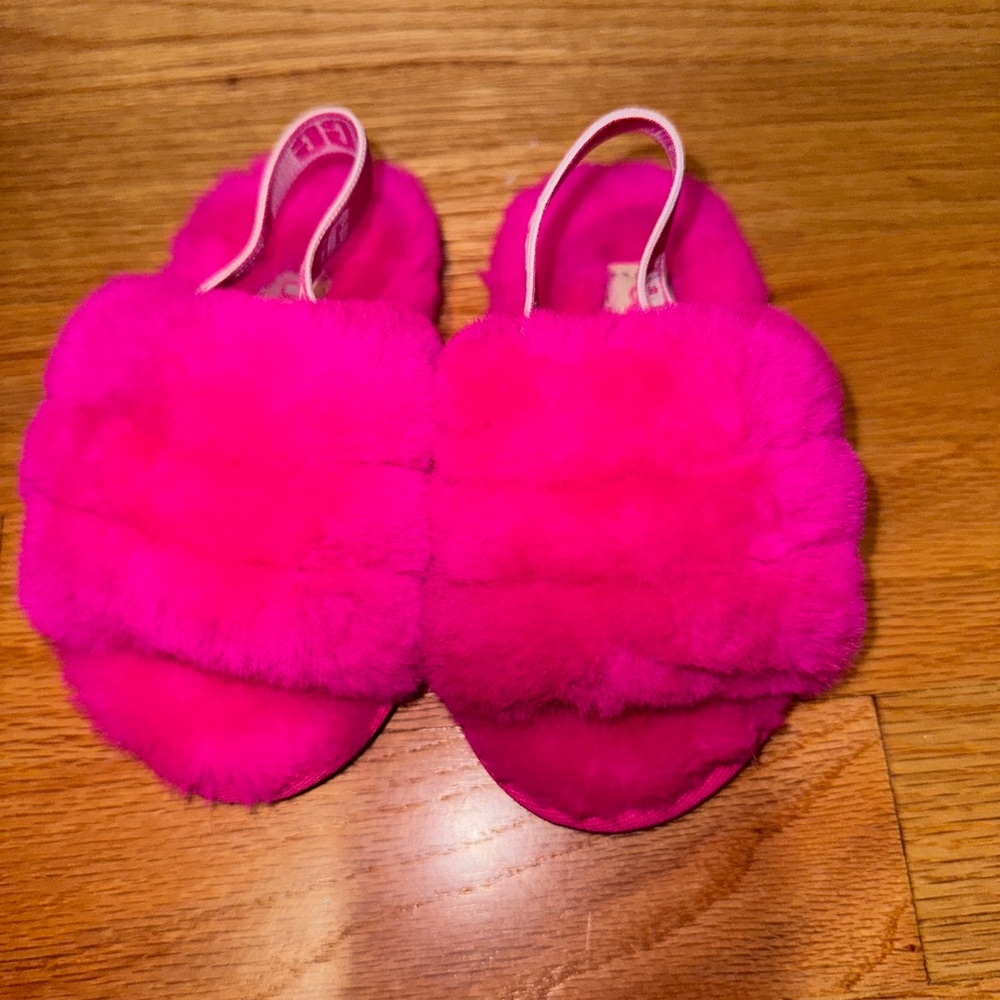UGG Kids Slippers in Bright Pink